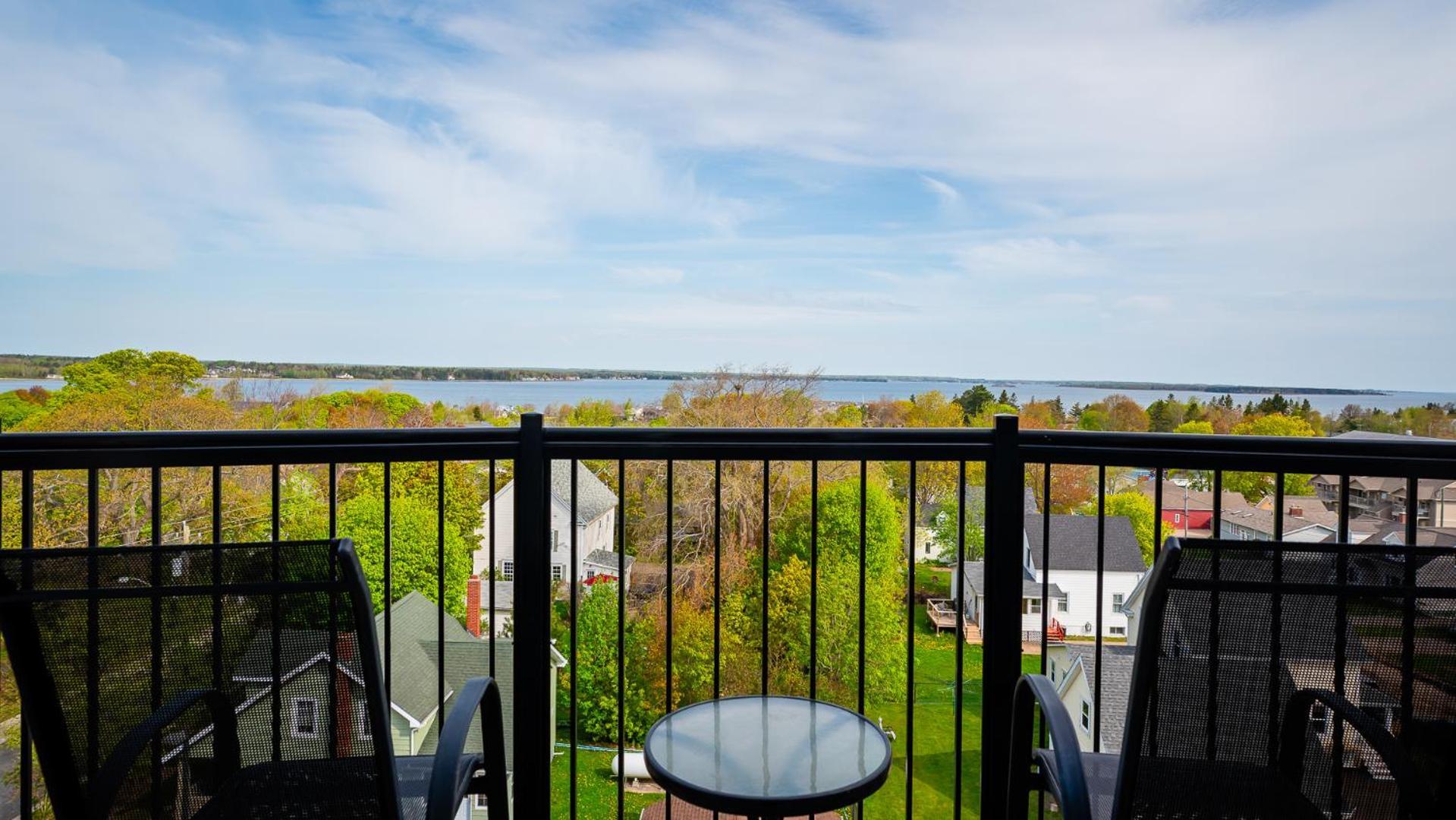 Hotel Shediac Εξωτερικό φωτογραφία