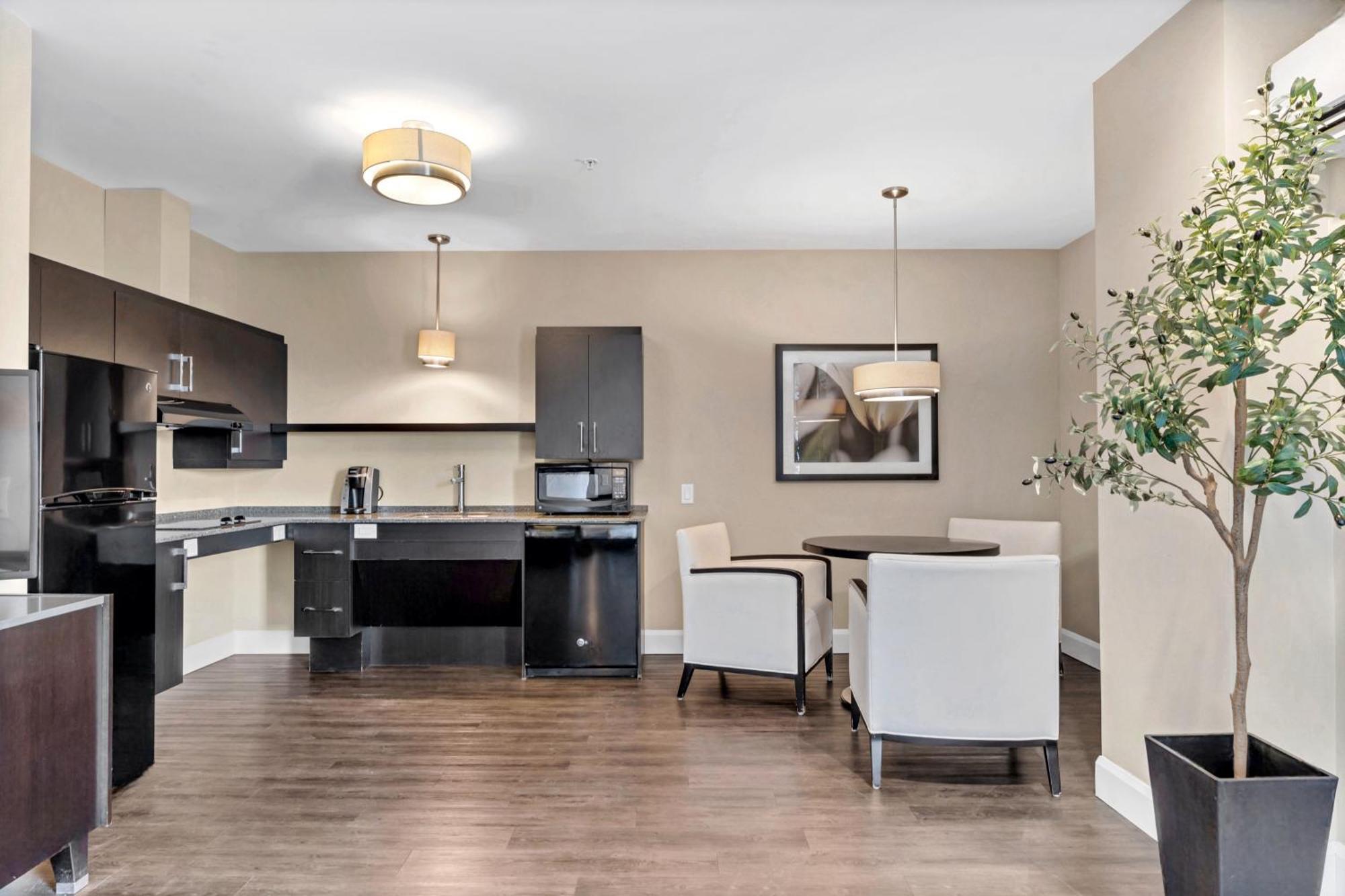 Hotel Shediac Εξωτερικό φωτογραφία